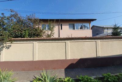 Vanzare casa curte - 6