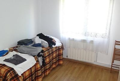 Vand apartament de 3 camere decomandat Deva, etaj 2, Micro 15, mobilat - 13