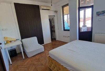 De inchiriat apartament 5 camere in Vila, Unirii sect 4 - 3