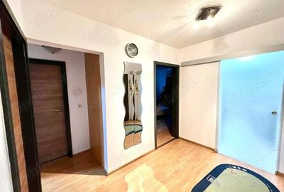 Apartament cu 4 camere decomandat în Ștrand