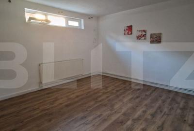 Casă cu 5 camere cu Teren 393 Mp în Bordei - 4