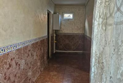 Casă cu 3 camere cu Teren 181 Mp în Brătianu