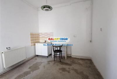 Casă cu 16 camere cu Canalizare în Ultracentral - 2