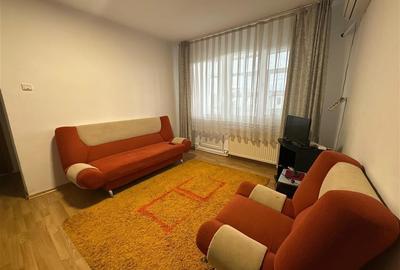 Inchiriere  Apartament cu 3 camere Podu Ros - 3