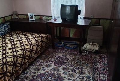 Casă cu 4 camere în Boureni