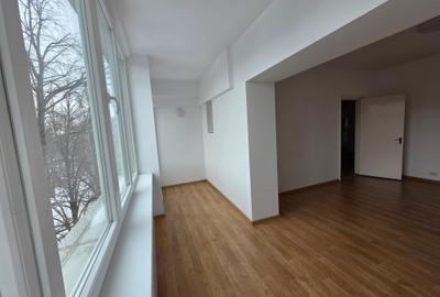 Apartament cu 2 camere decomandat în Pajura - 2