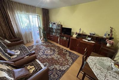 Apartament cu 3 camere decomandat în Dacia - 3