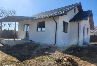 Casă cu 3 camere în Mărgineni - 6