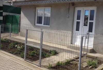 Casă cu Teren 900 Mp în Central - 1