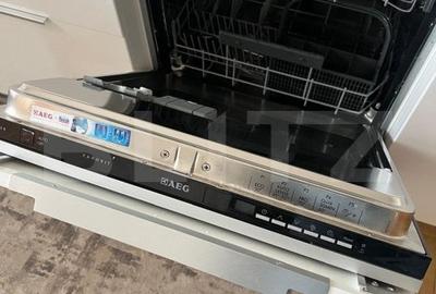 Apartament de vanzare, cu 3 camere, etaj intermediar, decomandat, zona Burdujeni - 9