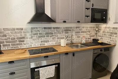 Garsonieră decomandată în Central