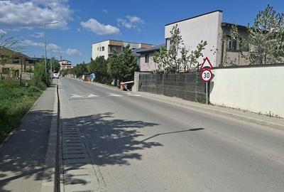 Teren de 360 mp, în Central - 10