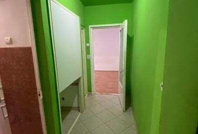 Apart. 2 camere, semi-decomandate, tip X, etaj 1, zona Aleea Calinului - 12