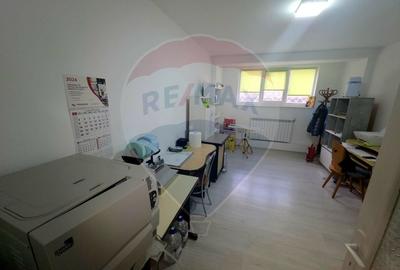 Spațiu comercial, de 45 mp, în Central - 5