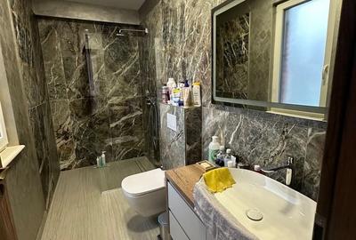 Duplex cu 5 camere cu Canalizare în Nord - 100