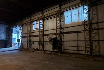 Spațiu industrial, în Titan - 6