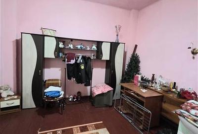 Casă cu 4 camere cu Canalizare în Casa de Cultură - 13