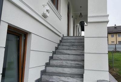 Spațiu comercial, de 250 mp, în Central - 10