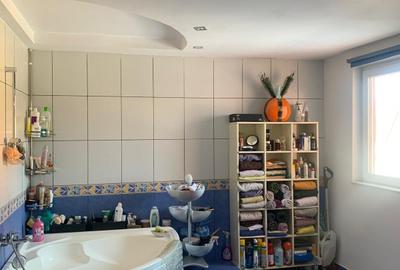 Casă cu 6 camere cu Canalizare în Ultracentral - 17