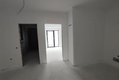 Apartament cu 3 camere semidecomandat în Exterior Sud - 4
