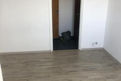 Garsonieră decomandată în Titan - 1