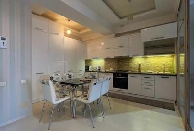 Apartament cu 2 camere decomandat în Hărmanului