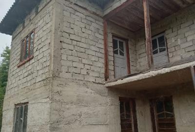 Casă în Stroești - 1