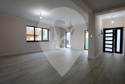 Casa cu 3 Camere Minimalista | Moderna | Cristian - 8