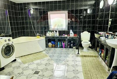 Casa / Vila cu 5 camere de vanzare - 6