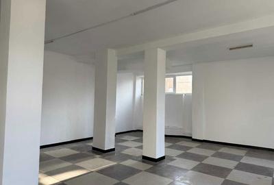 Spațiu comercial, de 158 mp, în Nord - 4