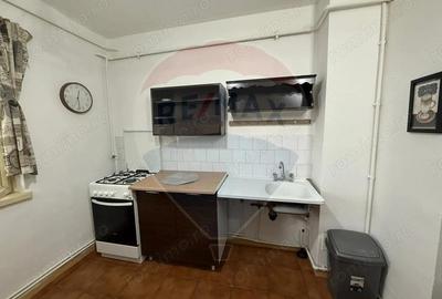 Apartament cu 2 camere de inchiriat in zona 1 Mai - 8