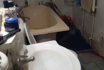 Vand gospodarie mare la ?ara, sat Lungoci, jud. Gala?i, la pre? de garsoniera. - 1