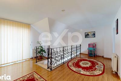 Casă cu 5 camere cu Teren 900 Mp în Central - 1