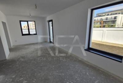 Duplex compus din doua case la 1,3 kilometri de sta?ia de - 16