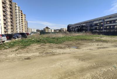 Teren Construcții intravilan de 700 mp, în Tractorul - 3