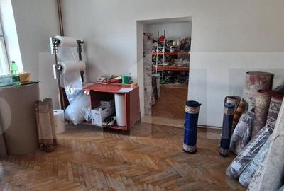 Spațiu comercial, de 400 mp, în Central - 1