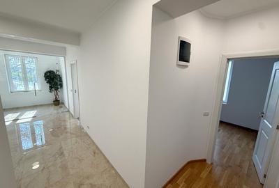 Apartament cu 4 camere decomandat în Sisești - 3