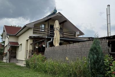 Casă cu 4 camere în Lazuri - 3