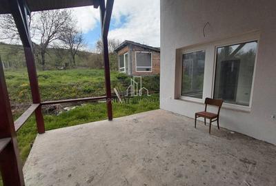 Casă individuală cu 4 camere cu Canalizare în Unirii - 5