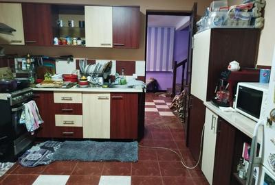 Casă cu 4 camere în Vlădești - 1