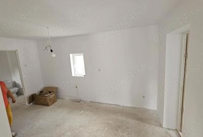 Casă cu 4 camere cu Teren 900 Mp în Central - 7