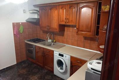Apartament cu 3 camere decomandat în Girocului - 1