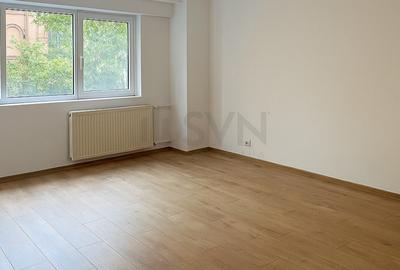 Apartament cu 3 camere decomandat în P-ța Unirii