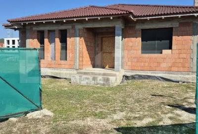 Casă cu 3 camere cu Teren 1500 Mp în Unirii - 9