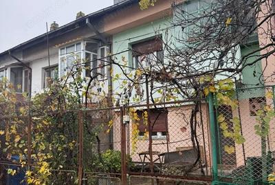 Casă cu Teren 168 Mp în Central