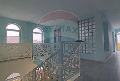 Casă cu 4 camere cu Teren 803 Mp în Oncea