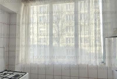 Apartament cu 2 camere decomandat în Florilor - 9