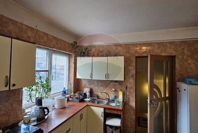 Casă cu 13 camere cu Teren 600 Mp în Voineasa - 36