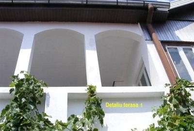 Casă cu 4 camere decomandat în Central - 6