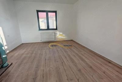 Casă cu Teren 500 Mp în Central - 8